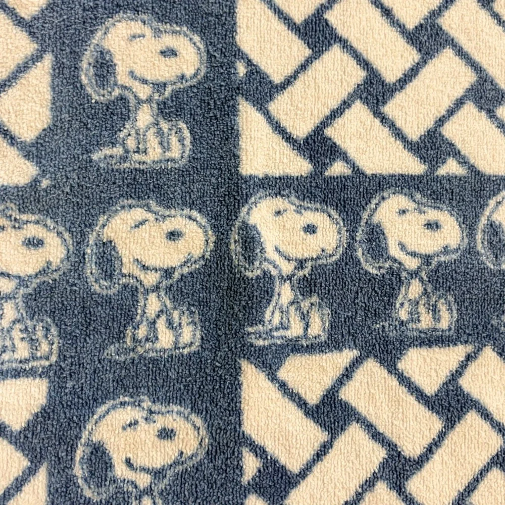 Vintage Utica J.P. Stevens Snoopy Peanuts Bath Towel Blue White Fringe 43x24